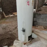 آبگرم کن کاملا سالم