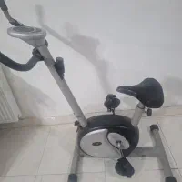 دوچرخه ثابت ورزشی