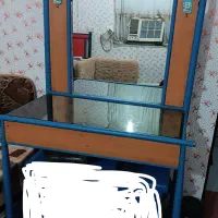 میز فلزی