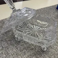 لیوان پذیرایی و شکلات خوری
