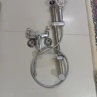 شیرآلات دوش حمام با علم و آینه