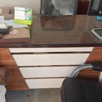 میز مدیریتی و صندلی انتظار و فایل فلزی