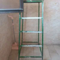 چهار پایه آهنی  محکم و مقاوم