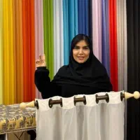 پرده آماده مخمل براق فقط ۵۹۰ حریر ۴۵۰ رنگ زردوقرمز