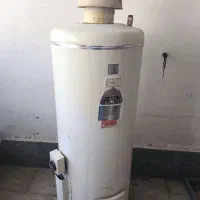 آبگرمکن مخزنی بزرگ کاملا سالم و تمیز