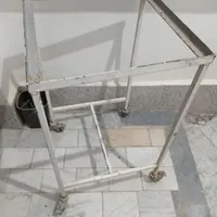 چهار پایه آهنی وصندلی