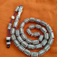 تسبیح برنج کوب و استخوان شتر در اردبیل|کلکسیون اشیاء عتیقه|اصفهان, براآن شمالی|دیوار