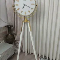 ساعت ایستاده