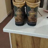 بوت چرم دست دوز|کیف، کفش، کمربند|صدرا-فارس, فاز ۱|دیوار