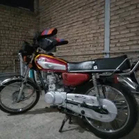 موتورترقه است بدهکاری دارم وگرنه نمیفروختم