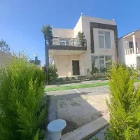 ویلایی-مدرن-با-چشم-انداز-دریاچه