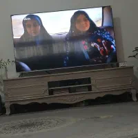 میز تلویزیون در حد نو شرکتی