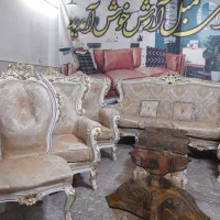 مبل ۹نفره چوب گردو با میز کامل شاه نشین|مبلمان خانگی و میز عسلی|قم, نیروگاه|دیوار