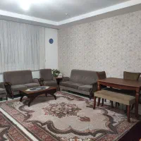 مبل شیک 7 نفره +ناهار خوردی ۴ سالم+ همراه میز عسلی