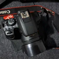 دوربین Canon 850d در حد آکبند|دوربین عکاسی و فیلم‌برداری|رشت, گیل|دیوار