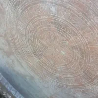 مجمعه مسی قدیمی|کلکسیون اشیاء عتیقه|قم, سرحوض|دیوار