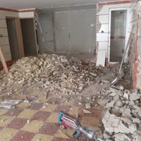 تخریب ساختمان داخلی با هیلتی وبنای کاشیکاری|خدمات پیشه و مهارت|محمدیه-قزوین, |دیوار