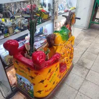 تکان دهنده|اسباب‌‌بازی|پردیس, فاز ۴|دیوار