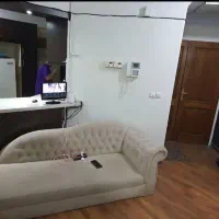 1کارگرآقا مدرکدار برای سرایداری ونظافت