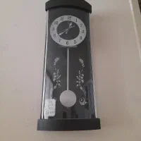 ساعت دیواری در حد نو
