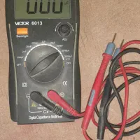 خازن سنج و ولتمتر عقربه ای
