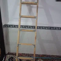 نردبان چوبی