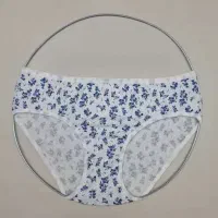 انواع جوراب و لباس زنانه