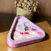 ساعت رزینی مثلثی بنفش