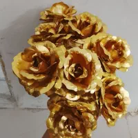 8عدد گل رز روکش دار  طلایی