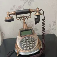 تلفن رو میزی