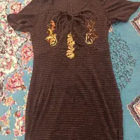 مقداری لباس|لباس|تفت, |دیوار