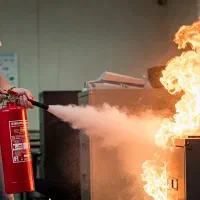 فروش و شارژ کپسول آتش‌نشانی به قیمت کارخانه