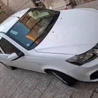 ساینا سفید