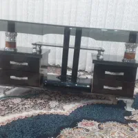 میز تلویزیون کاملا تمیز و بی عیب