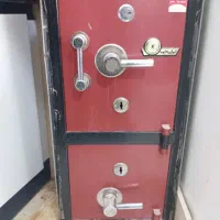 گاوصندوق ومیز