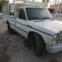 نیسان سفید