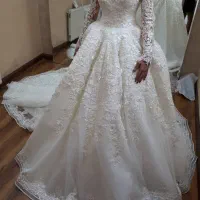 فروش لباس عروس و سایر وسایل مزون