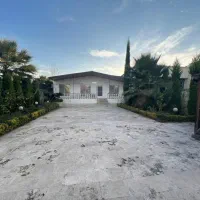 ویلا-با-حیاطی-دلباز