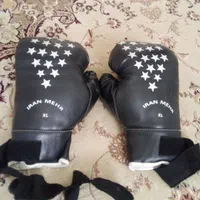 دستکش بوکس و شکم بند ورزشی