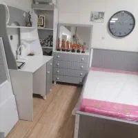 میز تحریر کتاب خانه