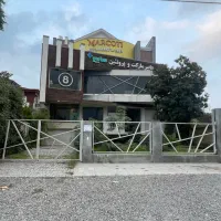 فروشگاه در دو طبقه ، لوکیشن برند