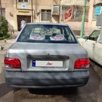 پراید نقره‌ای مدل 85