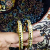 تعدادی النگو با فاکتور
