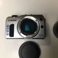 دوربین canon eos m در حد نو