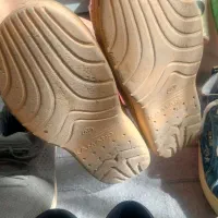 کفش درحدنو|کیف، کفش، کمربند|نیشابور, مازول|دیوار