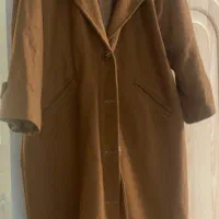 پالتو‌ قهوه‌ای بلند‌