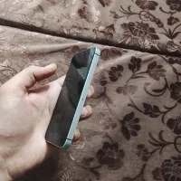 ایفون se سالم به شرط ۱۶ گیگ