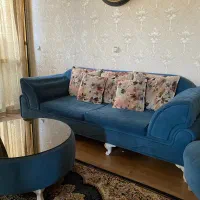 مبل هفت نفره همراه با میز وسط و دو میز کوچک|مبلمان خانگی و میز عسلی|اصفهان, سپاهان‌شهر|دیوار