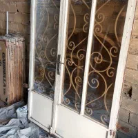 در وپنجره آهنی