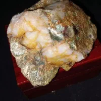 سنگ طلا(عقیق کوارتز با رگه های طلا)|کلکسیون اشیاء عتیقه|پیشوا, |دیوار